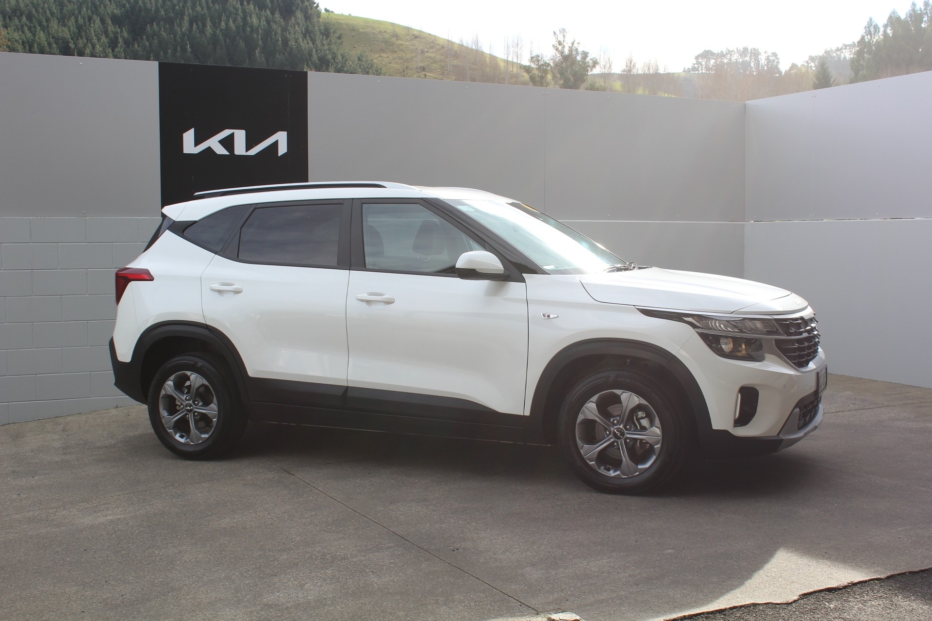 2024 Kia Seltos LX 2.0 Auto Carousel 4