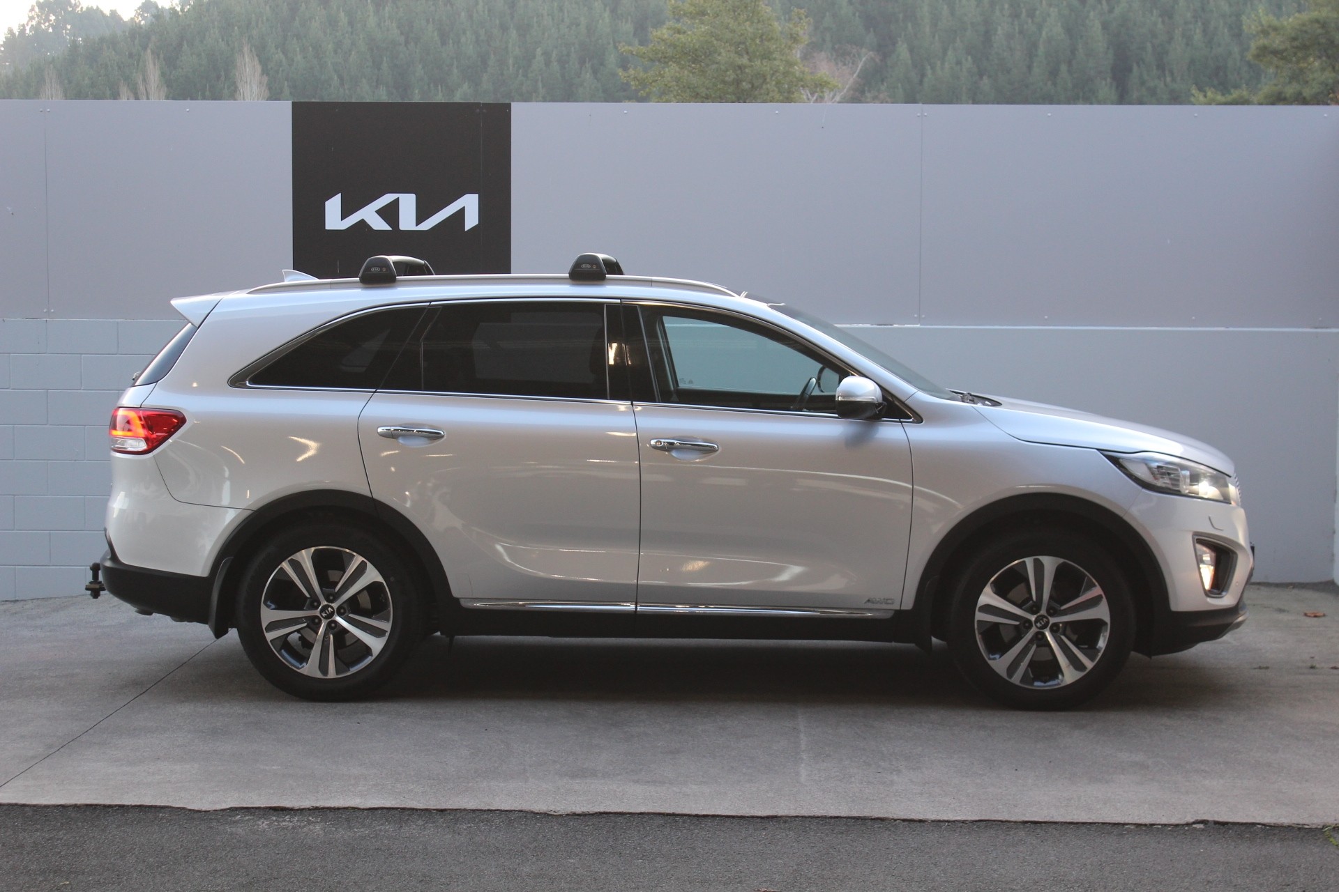 2015 Kia Sorento Premium 2.2 Turbo Diesel 4WD Carousel 1
