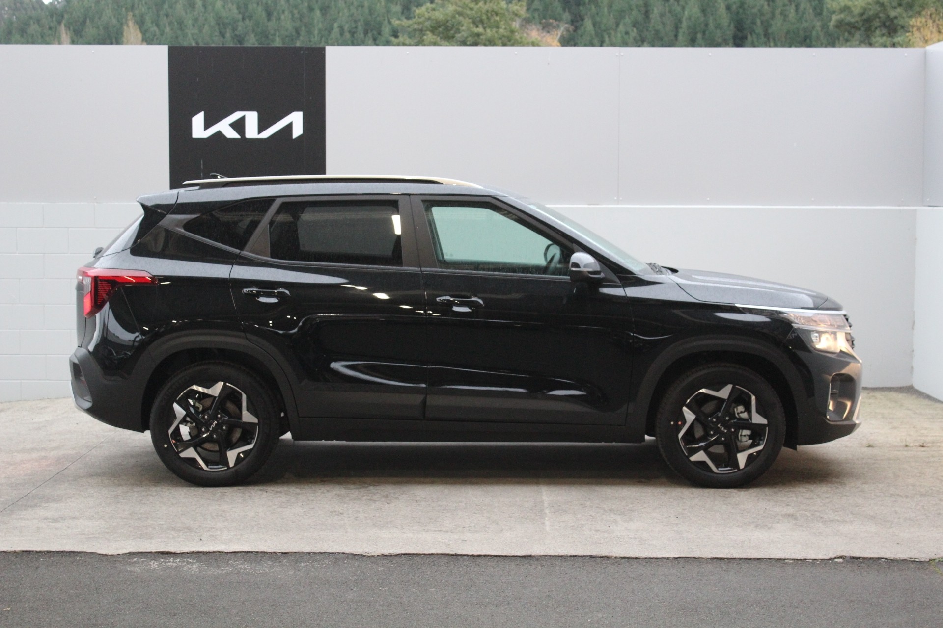 2026 Kia Seltos LX Plus 2.0 2WD SUV Carousel 1