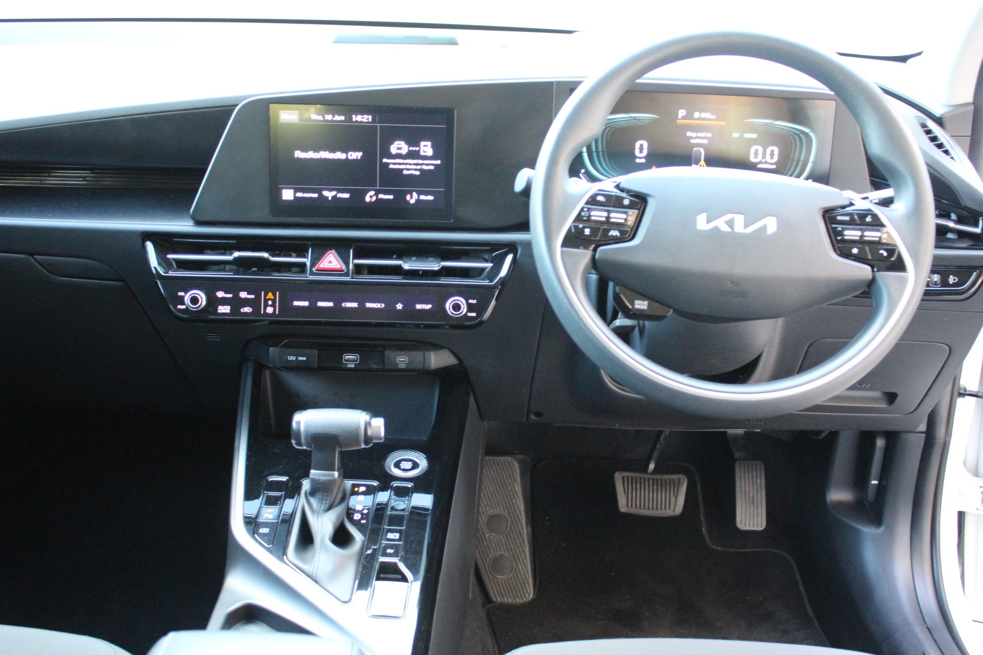 2023 Kia Niro PHEV Light 1.6L Carousel 11