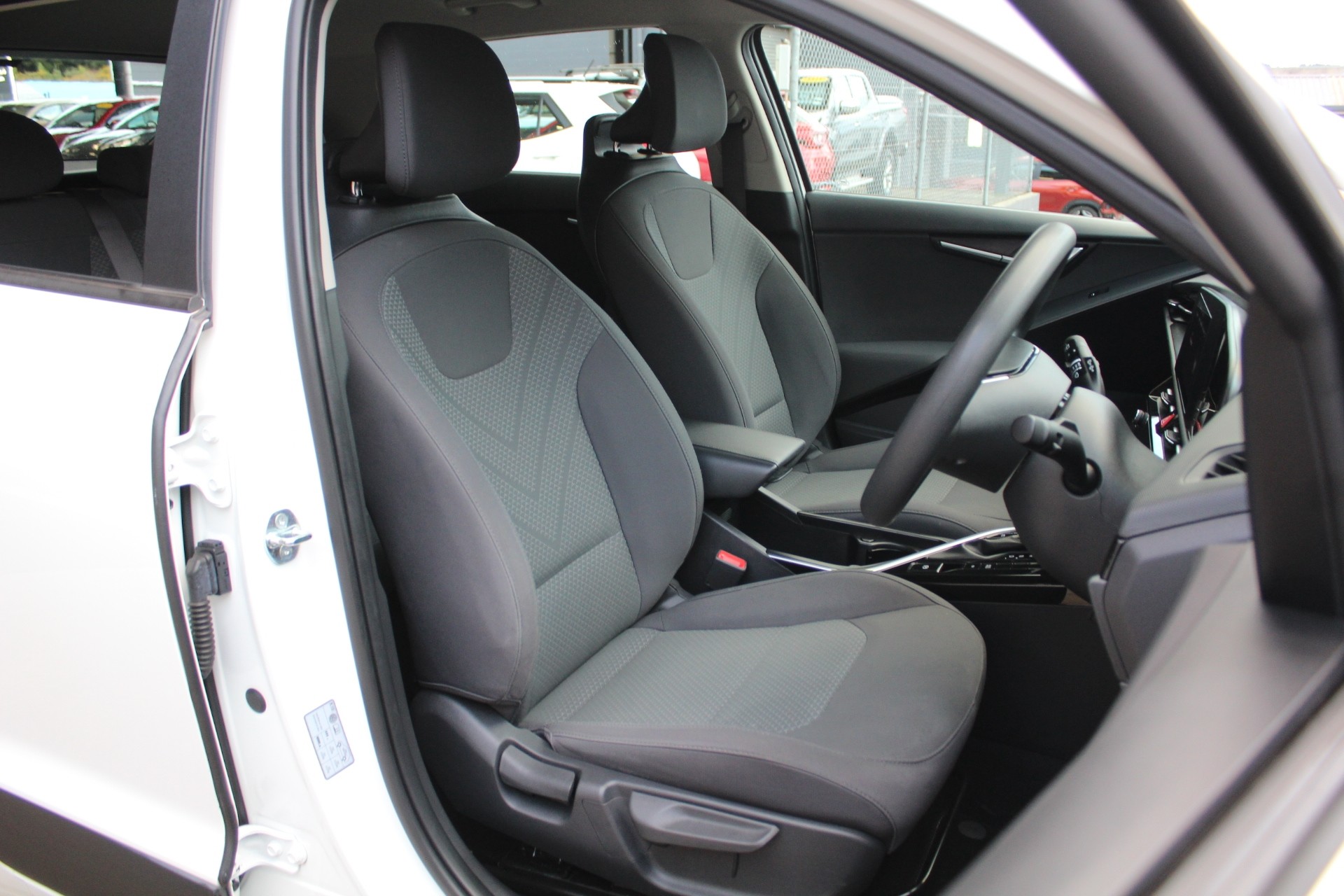 2023 Kia Niro PHEV Light 1.6L Carousel 10