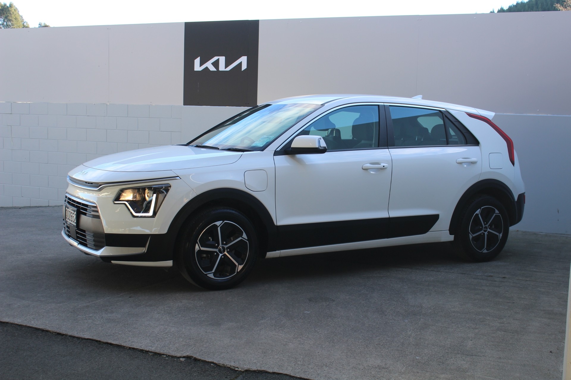 2023 Kia Niro PHEV Light 1.6L Carousel 5
