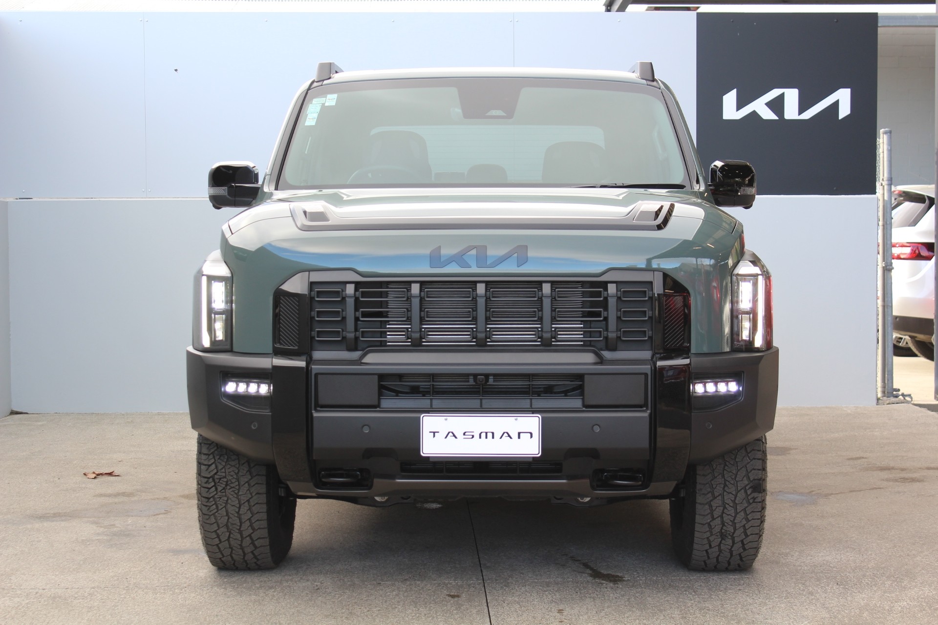 2026 Kia Tasman X-Pro 2.2 Diesel 4WD Dual Cab Wellside Carousel 6