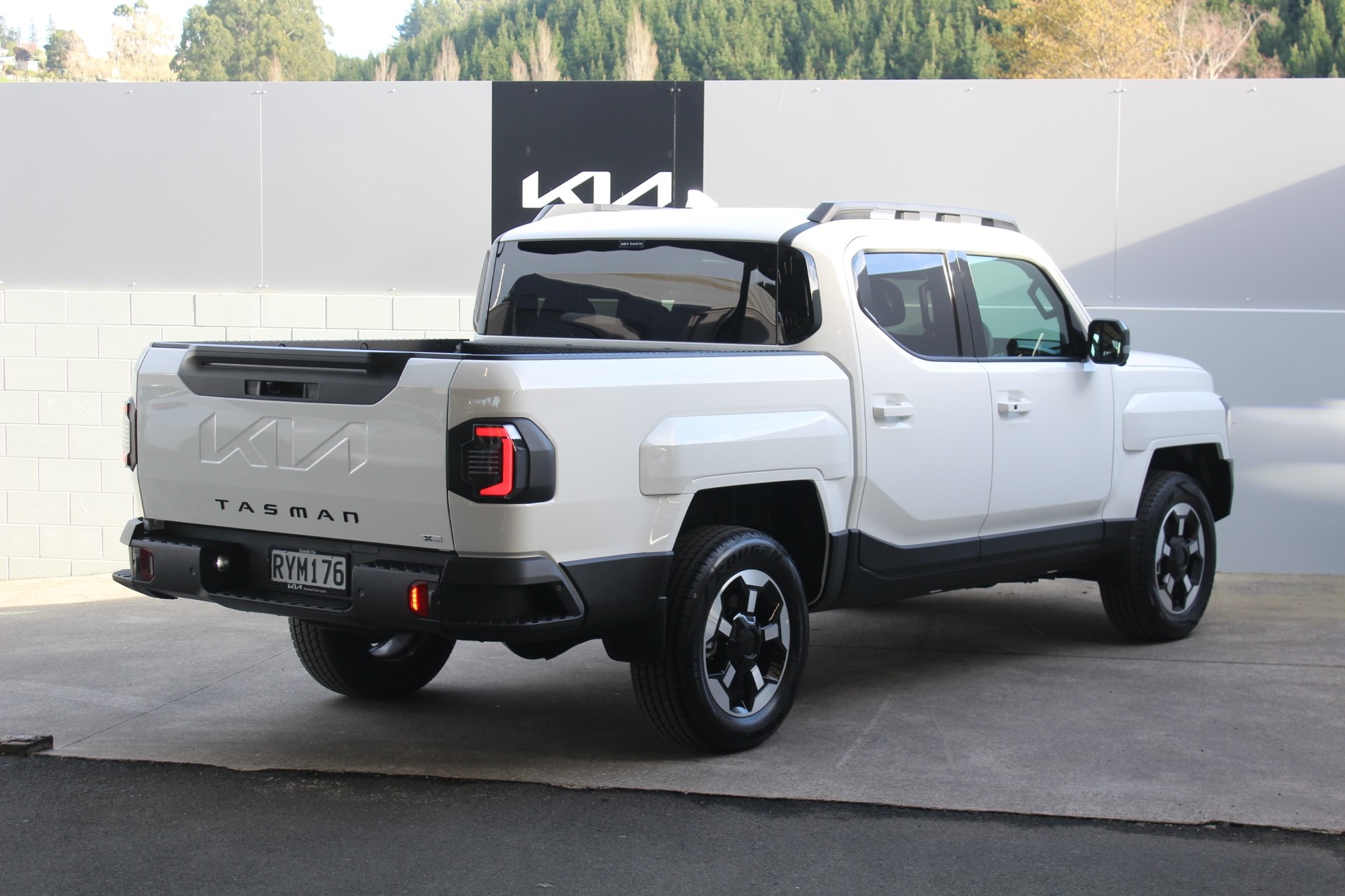 2026 Kia Tasman X-Line 2.2L Turbo Diesel Auto 4WD Carousel 2