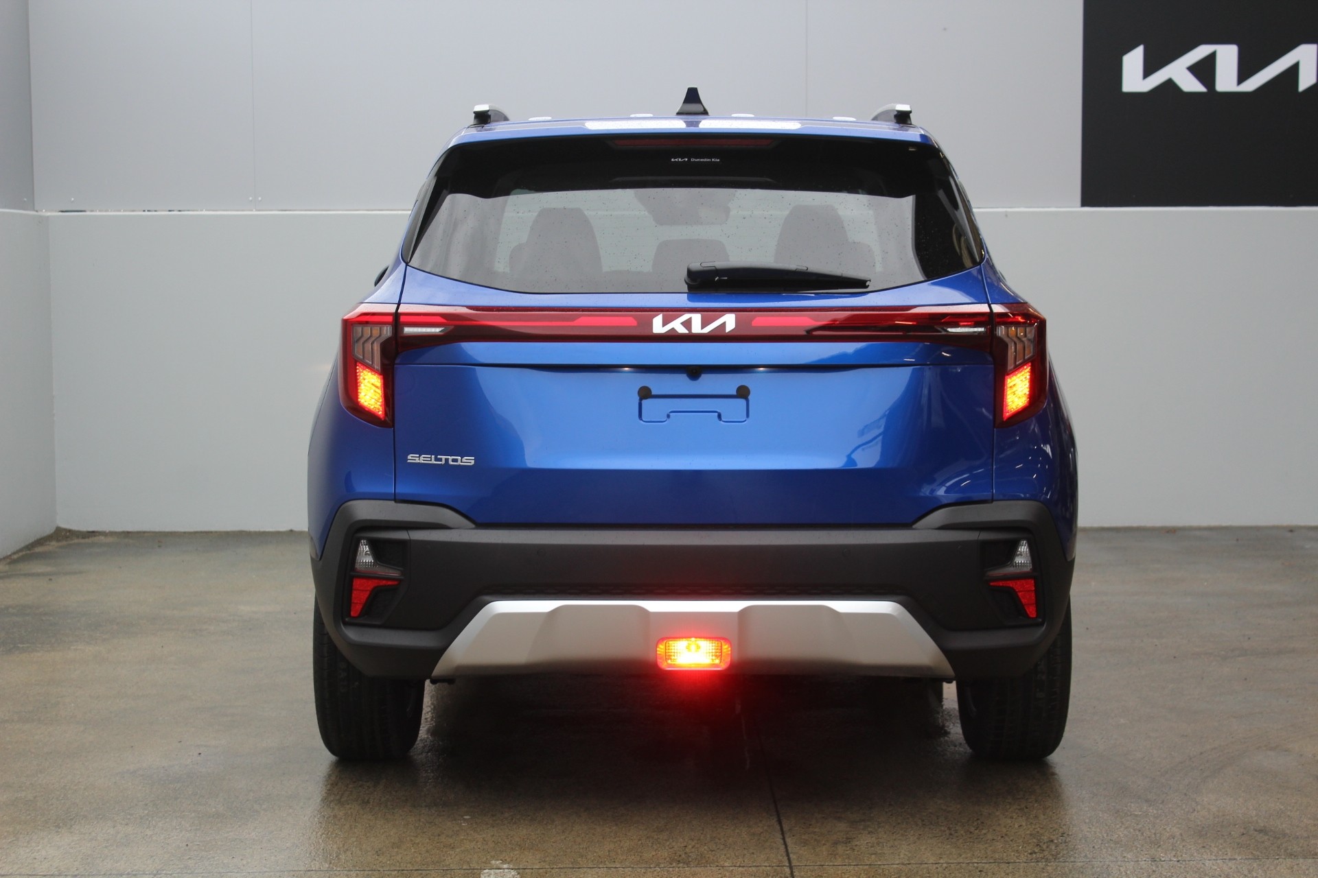 2026 Kia Seltos LX 2.0 SUV Carousel 3
