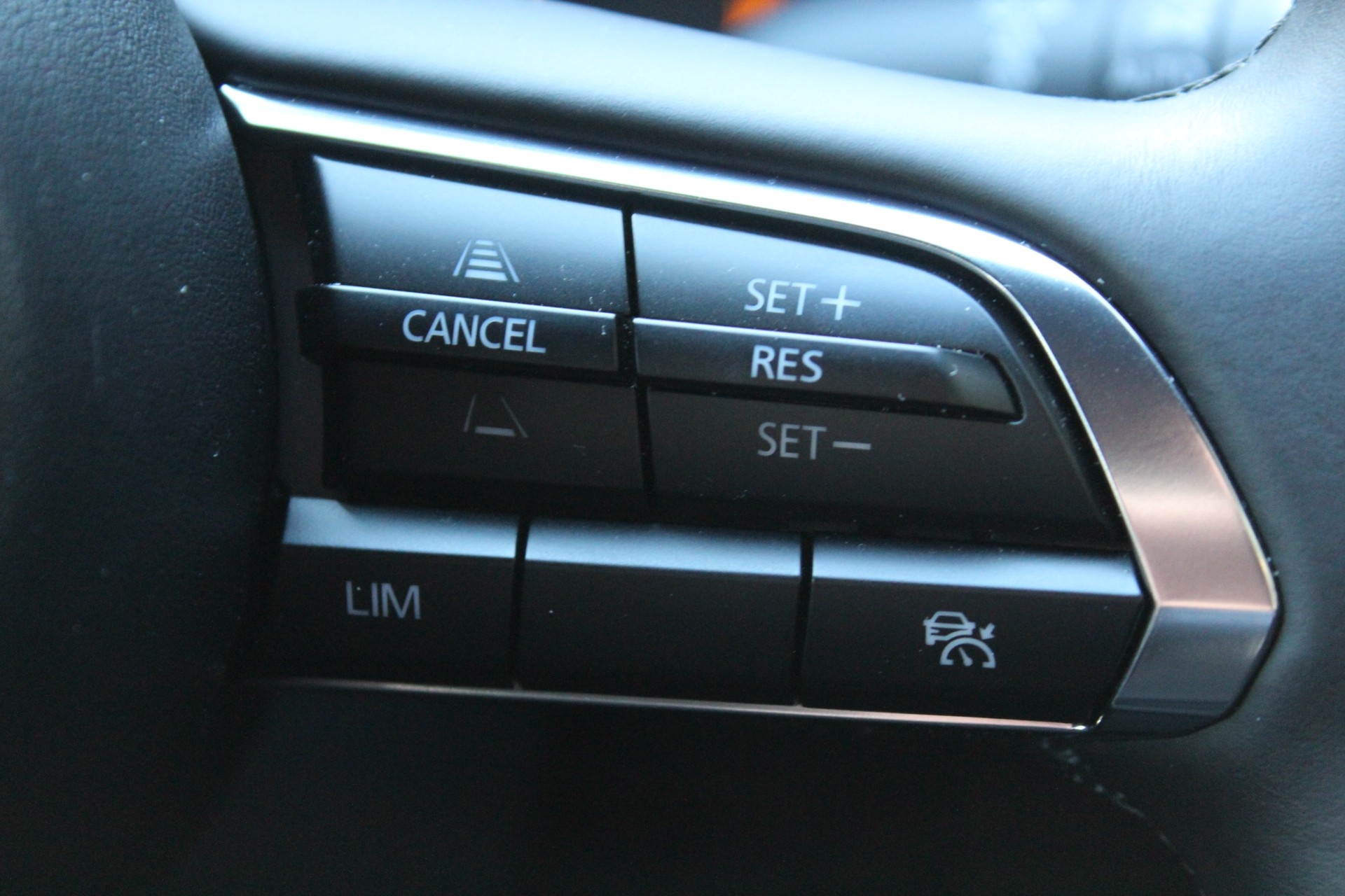 2025 Mazda 3 SP25 2.5 Auto Carousel 17