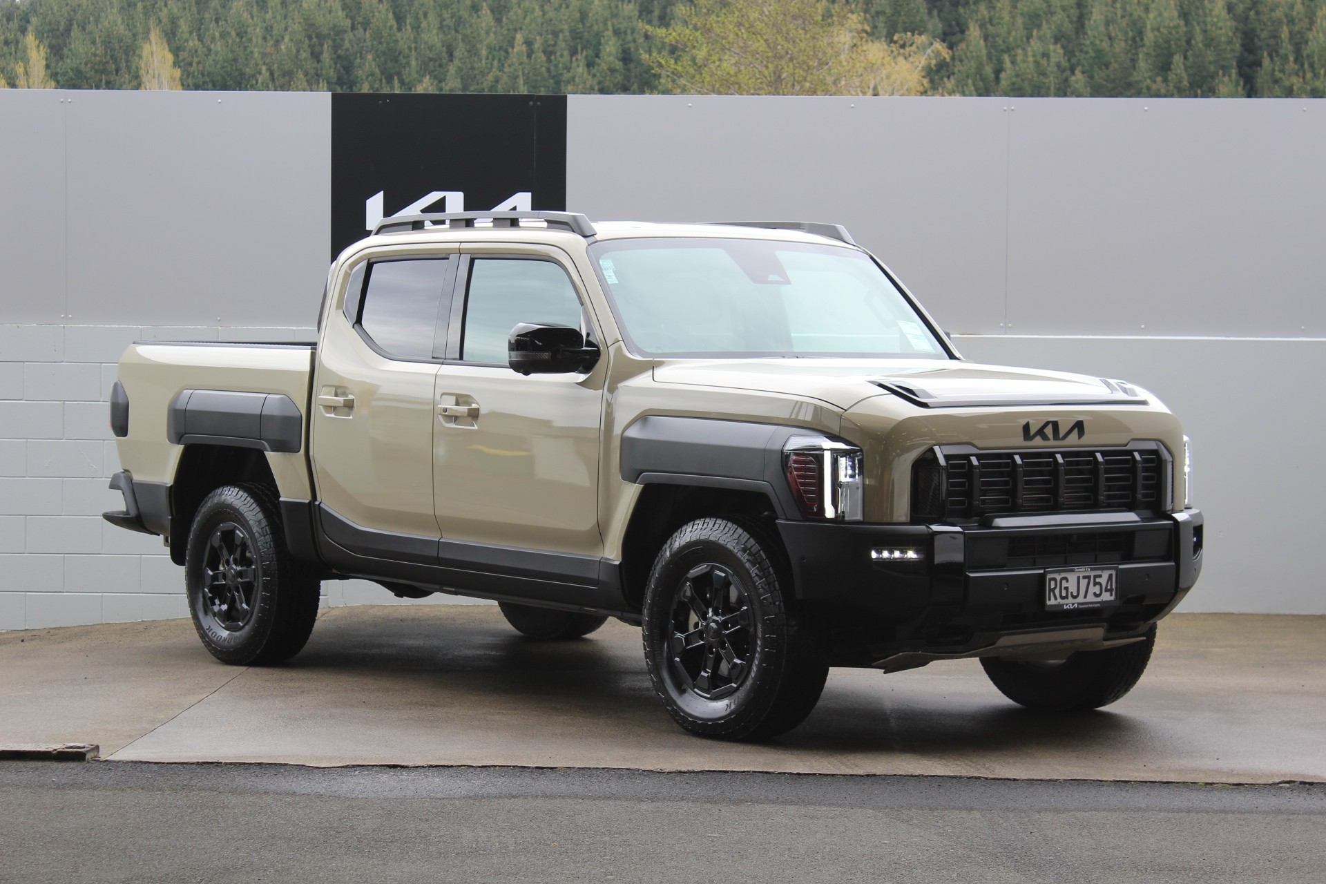 2025 Kia Tasman X-Pro 2.2 Diesel 4WD Dual Cab Wellside
