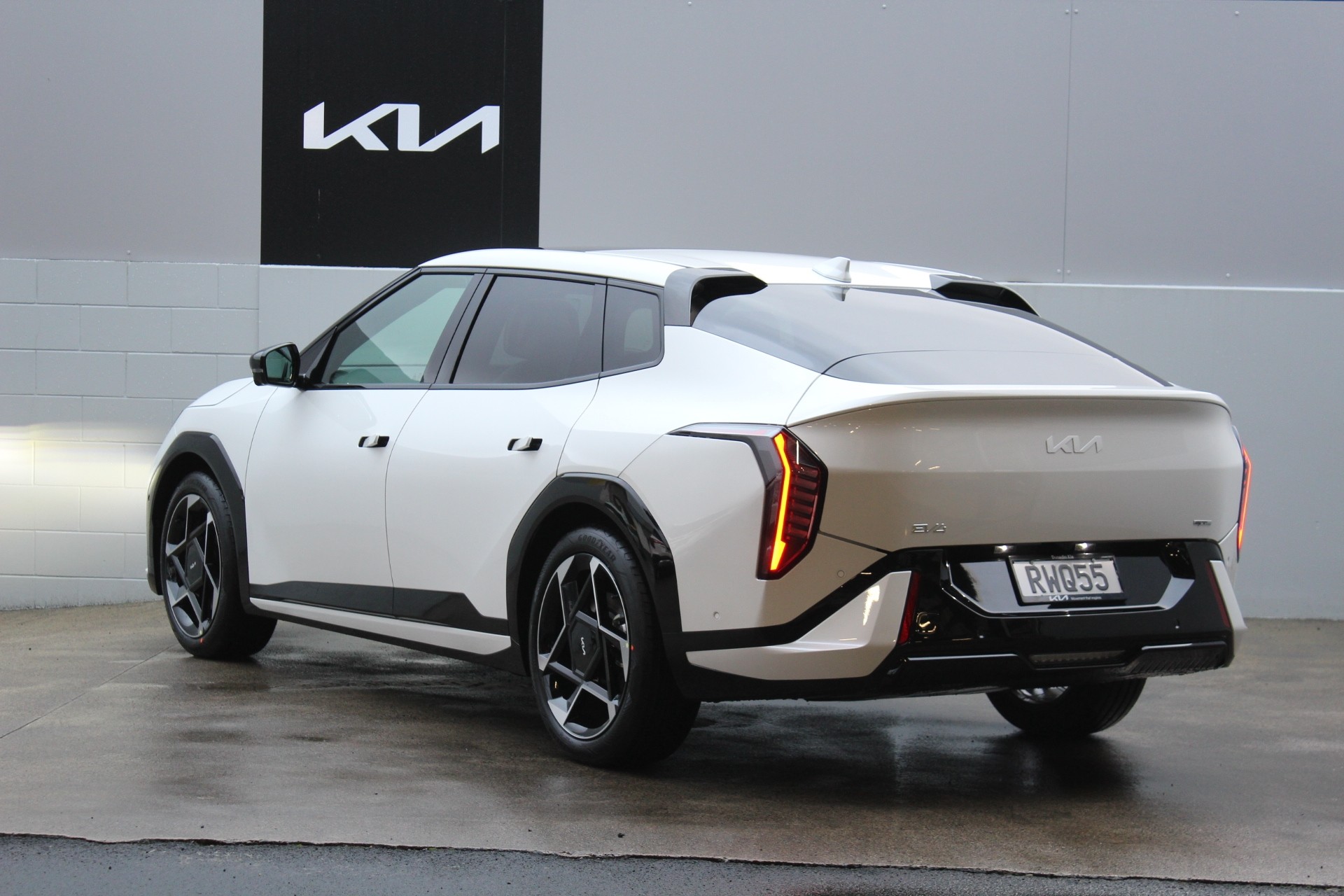 2026 Kia EV4 GT-Line 2WD LR Carousel 4