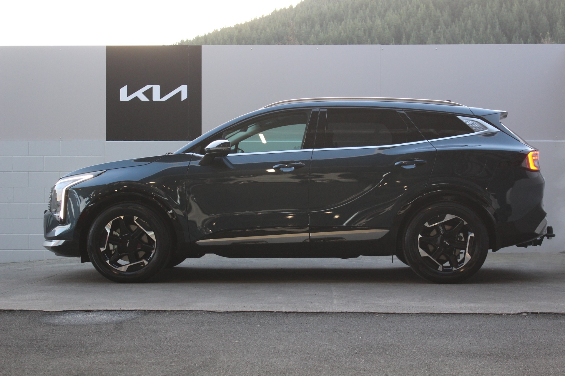 2025 Kia Sportage HEV Earth AWD 1.6 Turbo Petrol Carousel 1