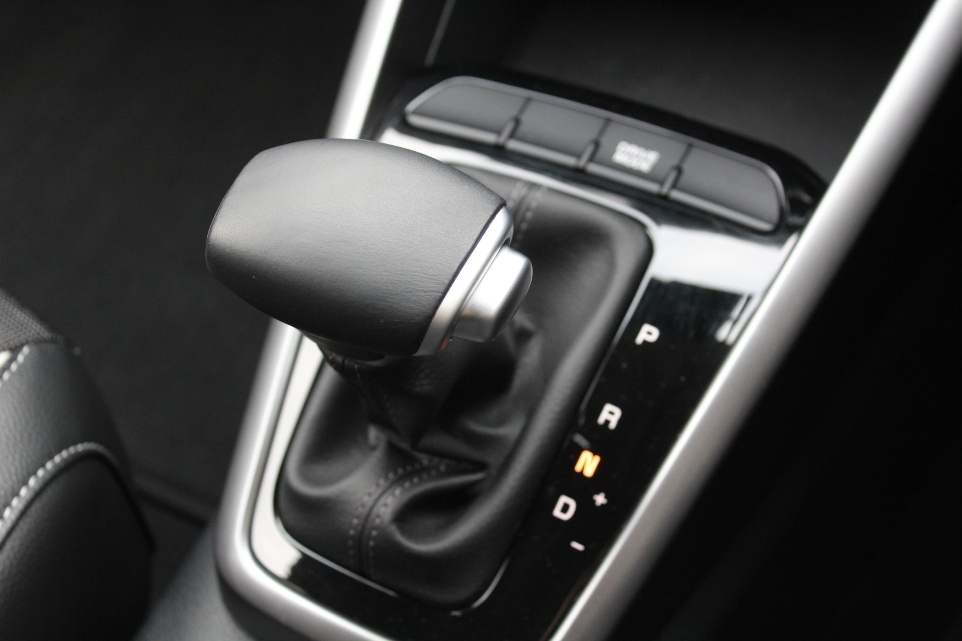 2025 Kia Stonic LX-T Petrol Turbo Auto Carousel 15