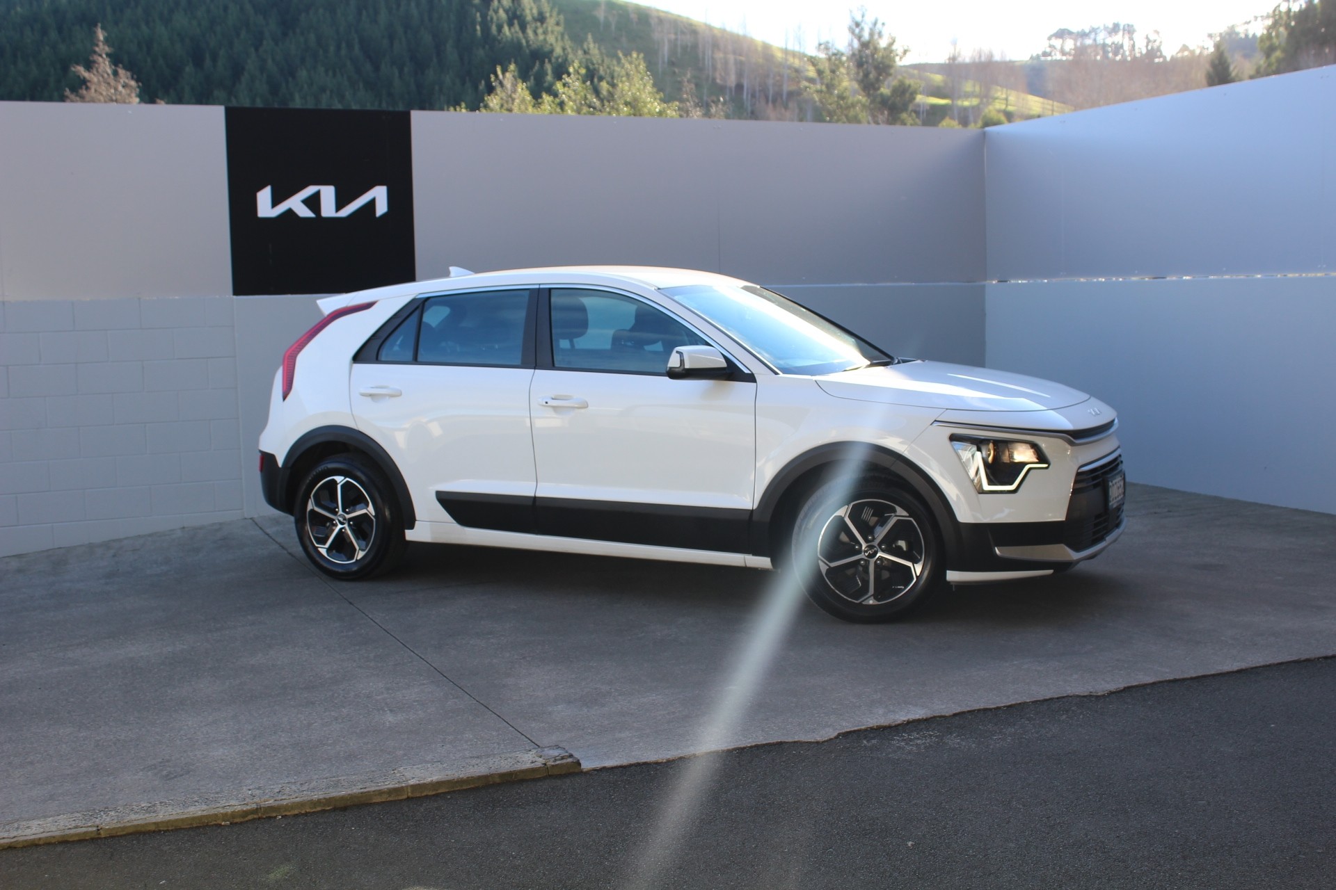 2023 Kia Niro PHEV Light 1.6L Carousel 4