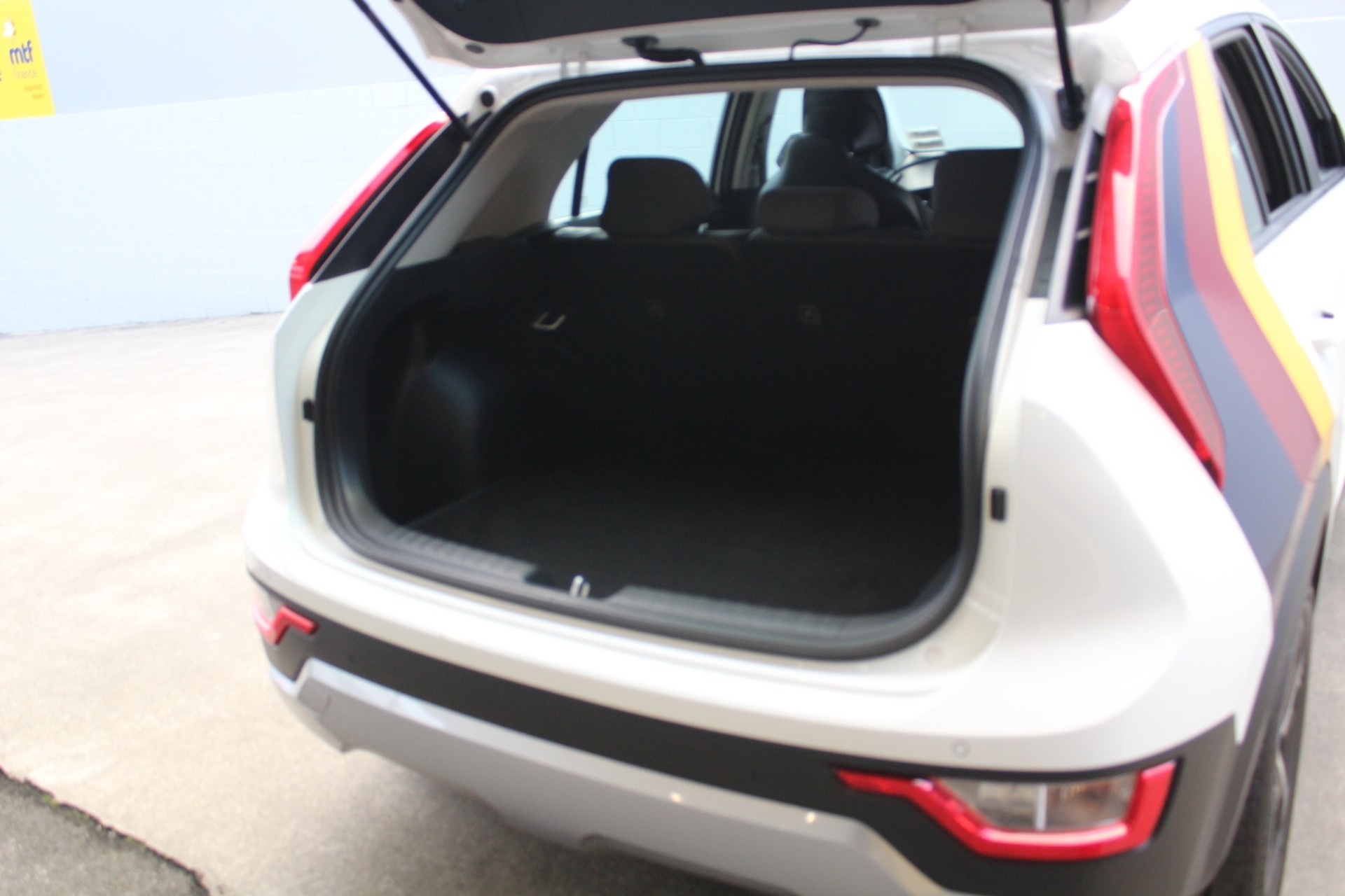 2023 Kia Niro PHEV Light 1.6L Carousel 8