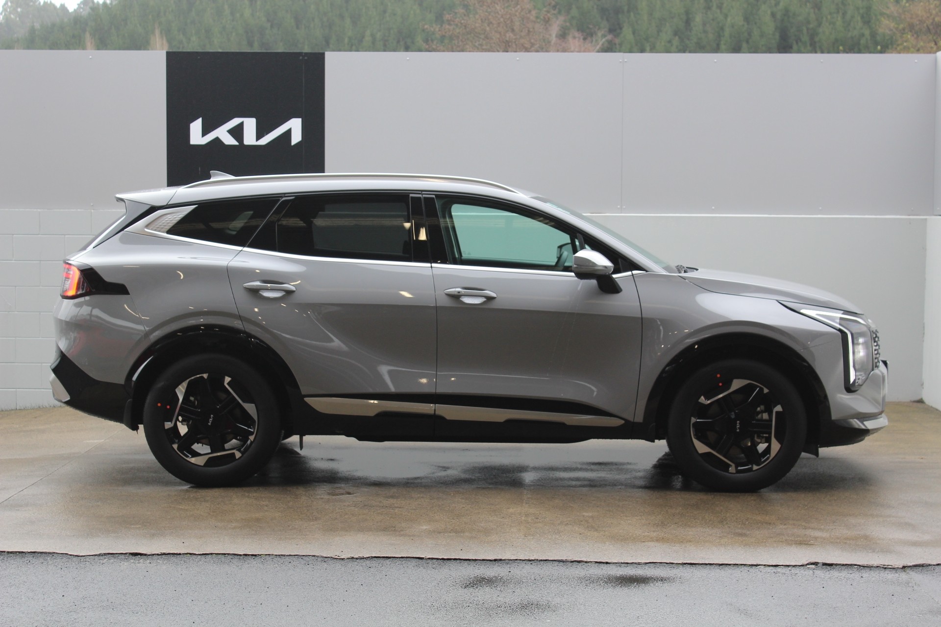 2026 Kia Sportage HEV Earth 2WD 1.6 Turbo Petrol Carousel 1
