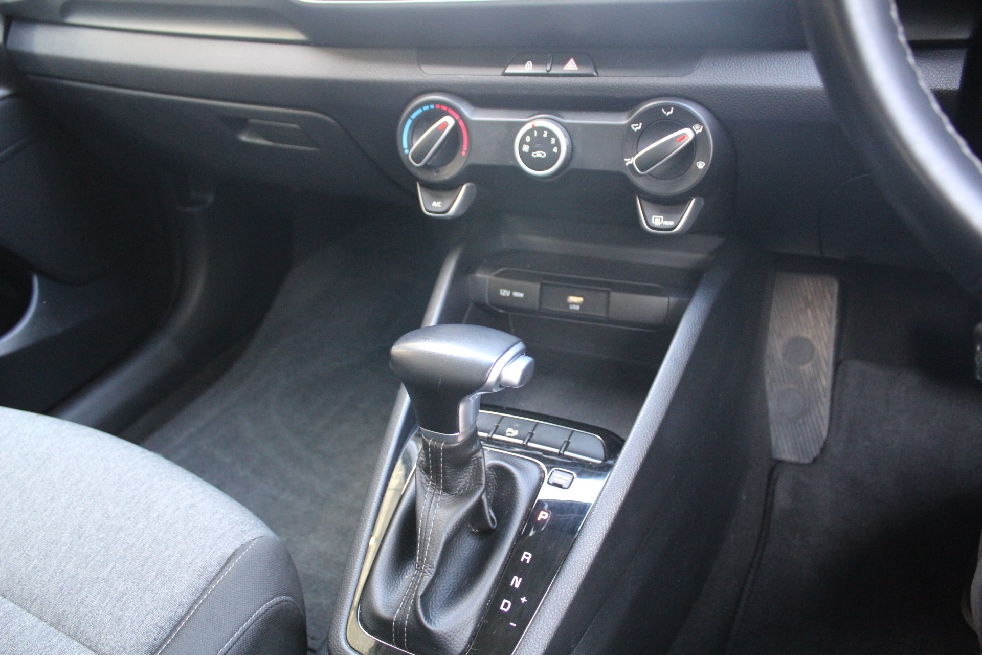 2021 Kia Stonic LX 1.4 Auto Carousel 14