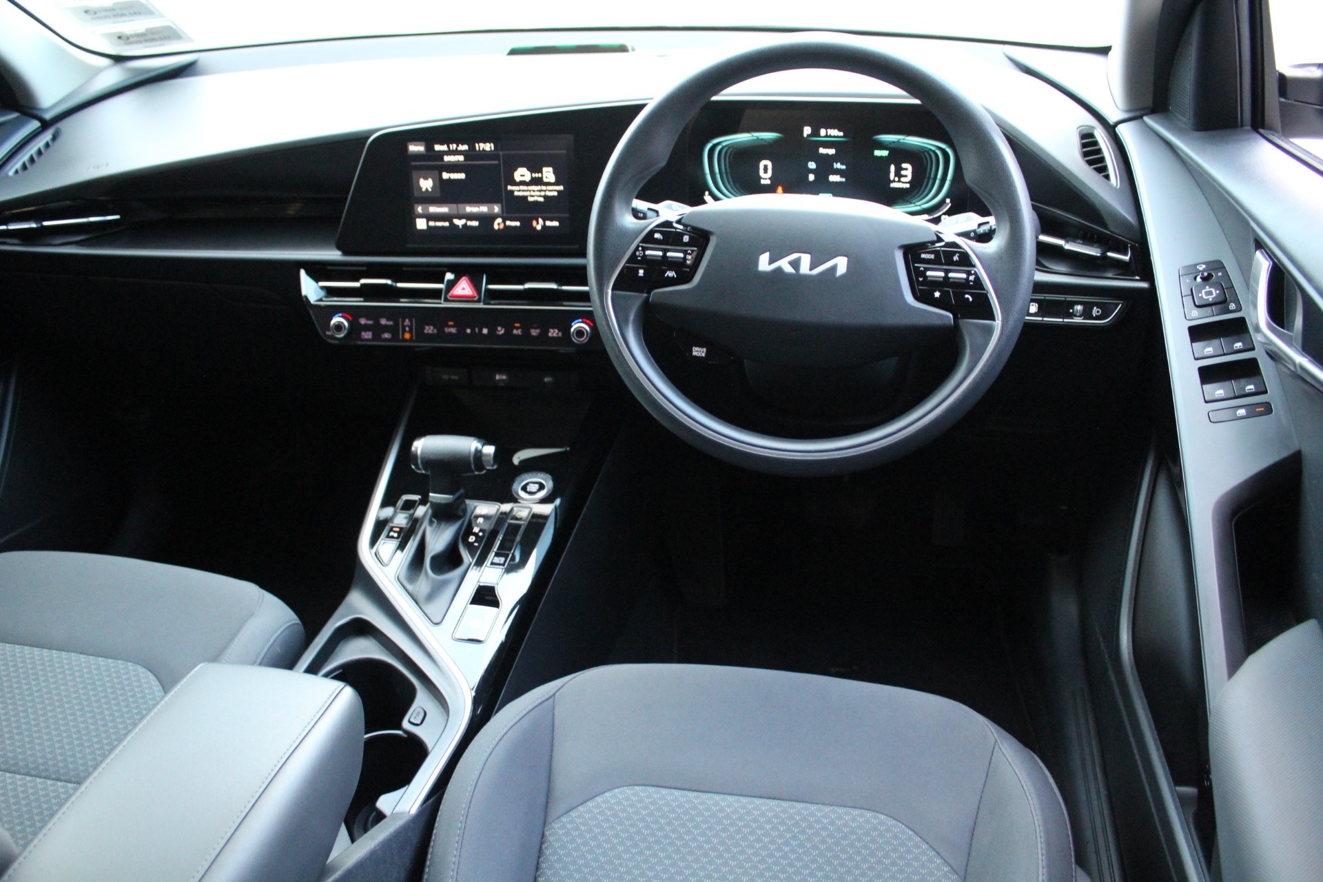 2023 Kia Niro PHEV Light 1.6L Carousel 15