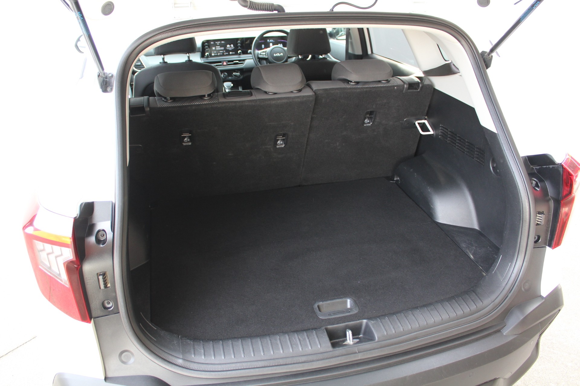 2024 Kia Seltos LX 2.0 Auto Carousel 8