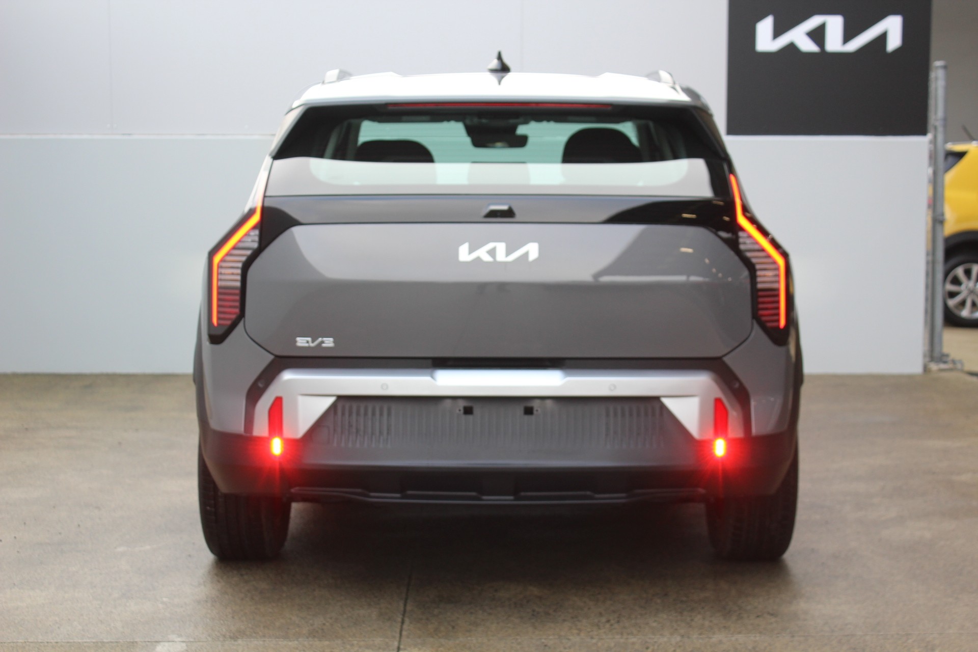2026 Kia EV3 Light Long Range 2WD 81KWH Carousel 3
