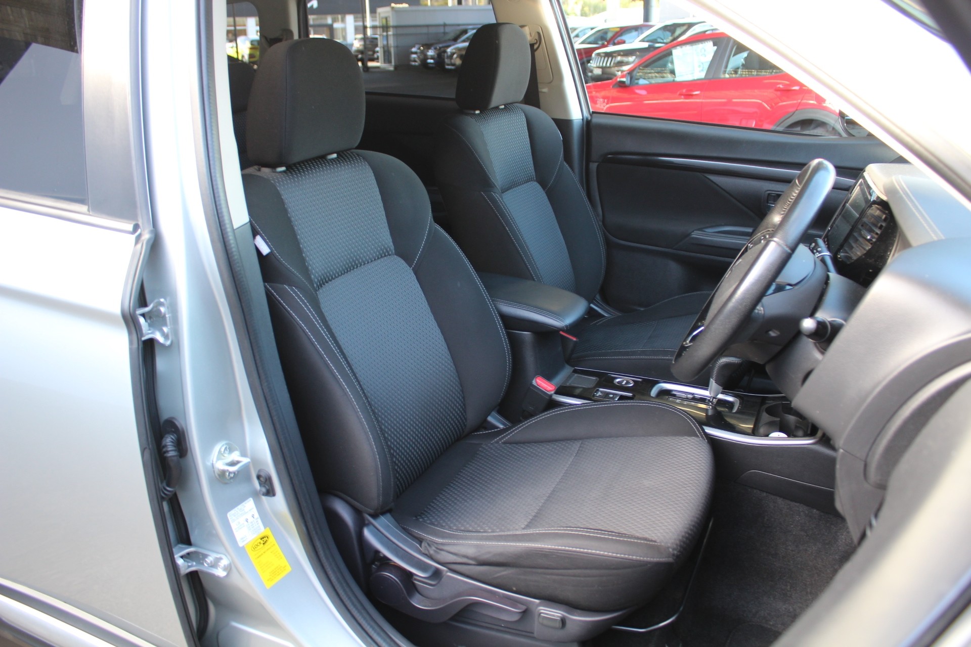 2020 Mitsubishi Outlander LS 2.4 4WD Auto Carousel 7