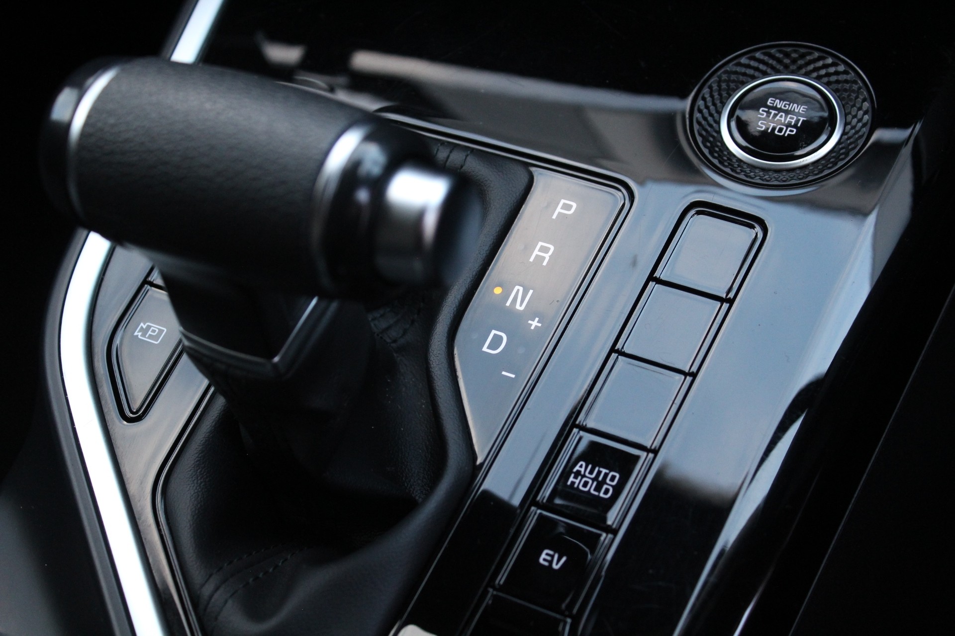 2023 Kia Niro PHEV Light 1.6L Carousel 12