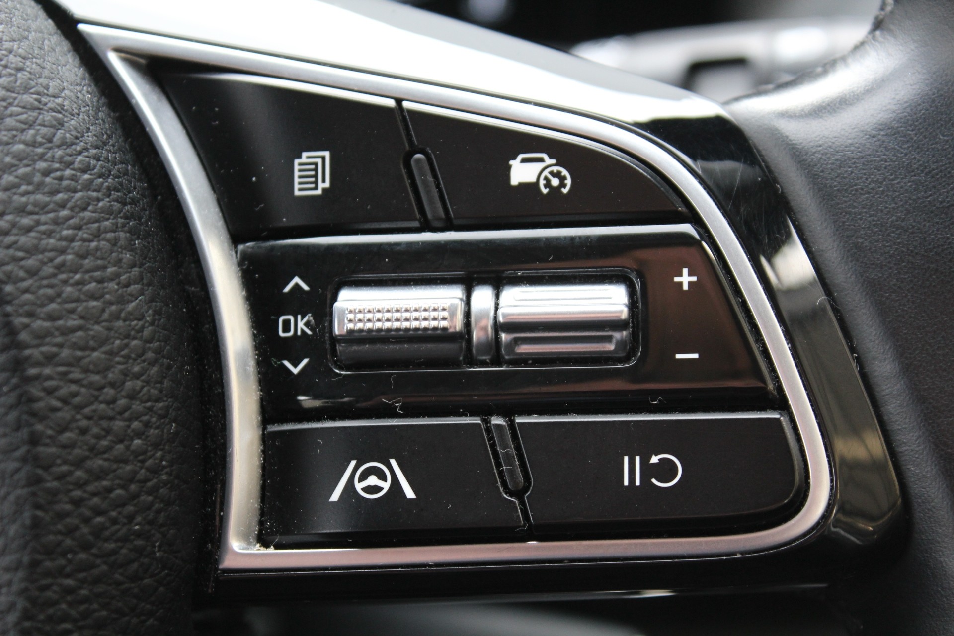 2024 Kia Seltos LX 2.0 Auto Carousel 17
