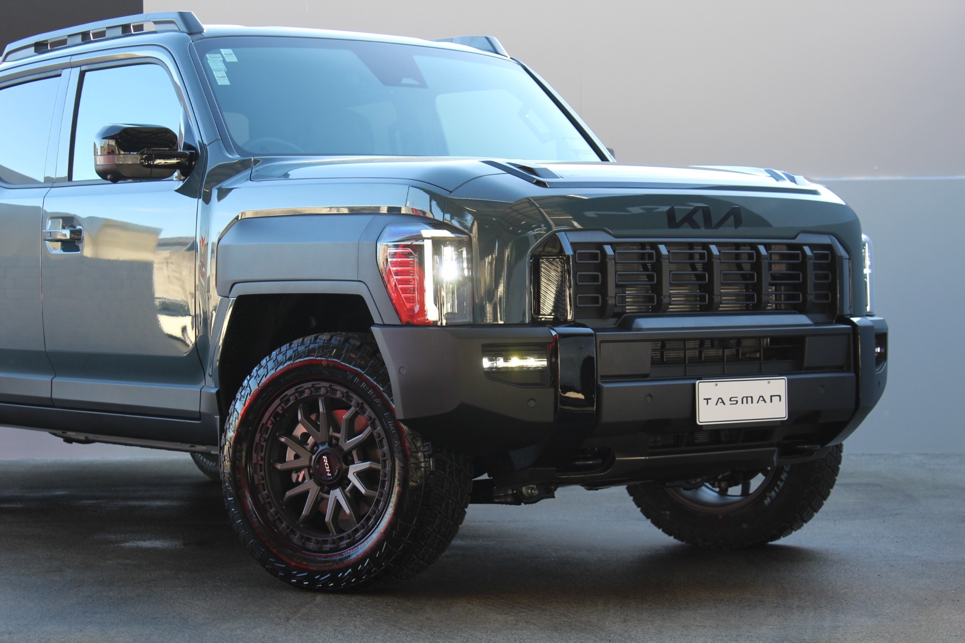 2026 Kia Tasman X-Line 2.2 Diesel 4WD Dual Cab Wellside Carousel 1