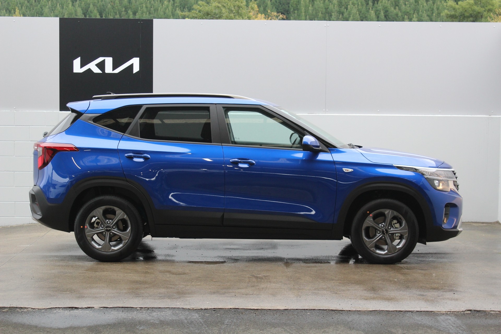 2026 Kia Seltos LX 2.0 SUV Carousel 1