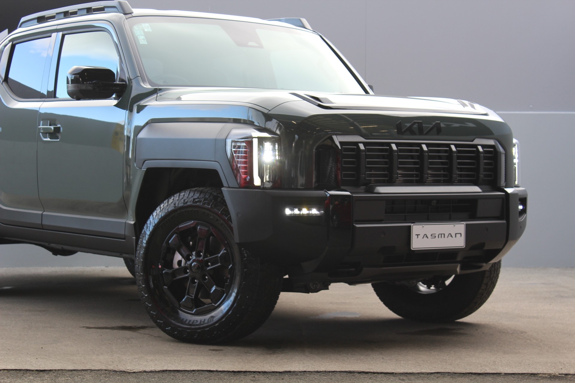 2026 Kia Tasman X-Pro 2.2 Diesel 4WD Dual Cab Wellside Carousel 7