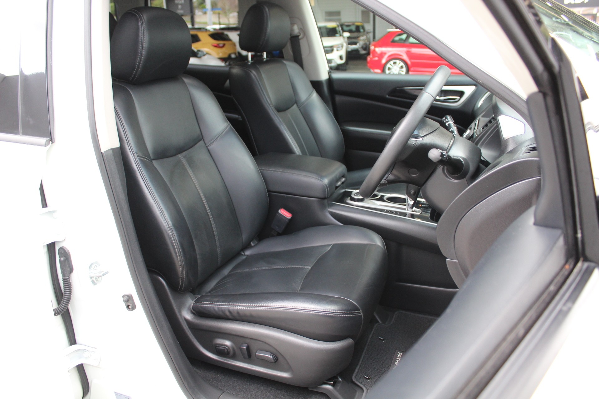 2017 Nissan Pathfinder ST-L 3.5 4WD Auto Carousel 8