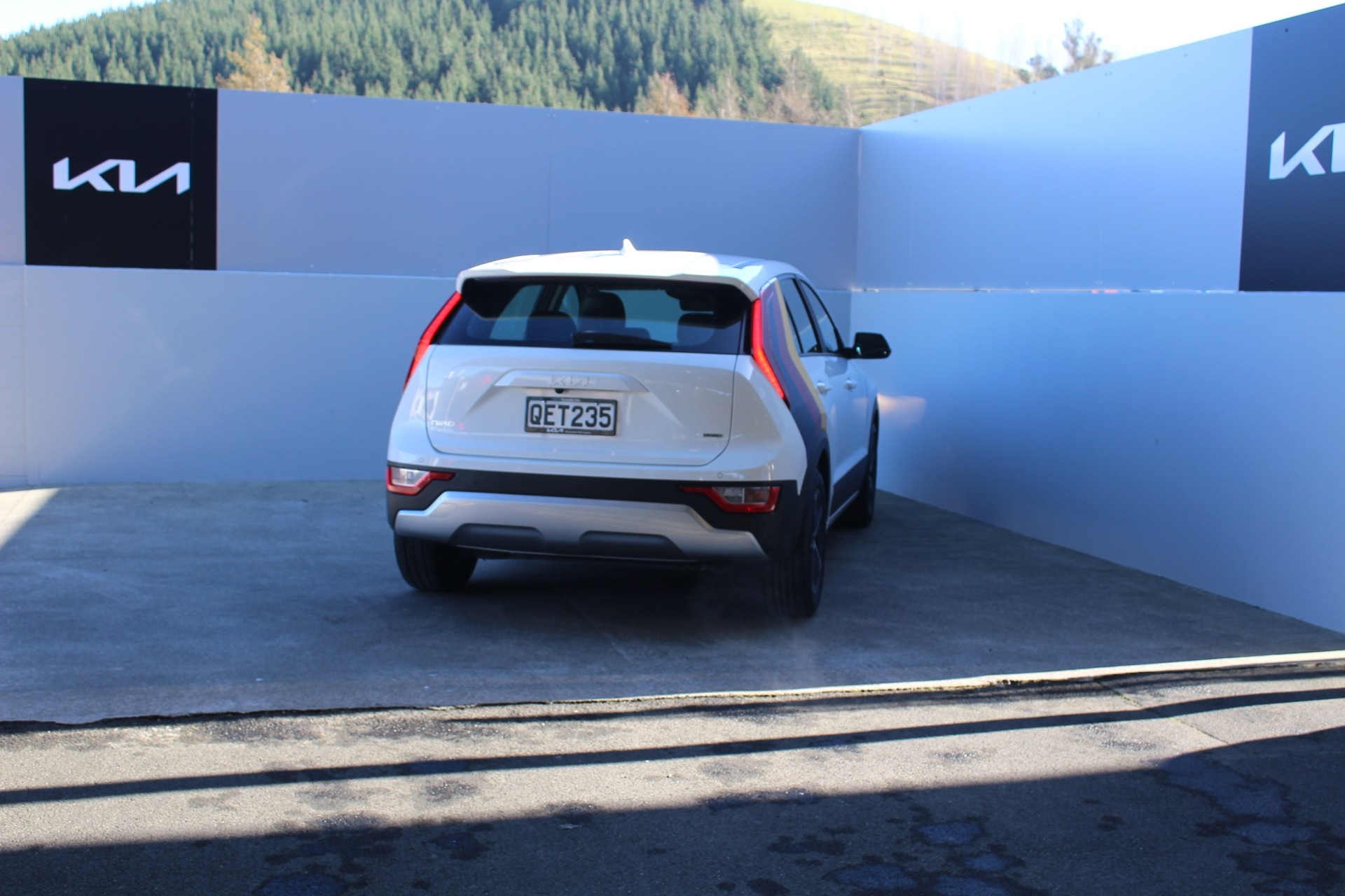 2023 Kia Niro PHEV Light 1.6L Carousel 7