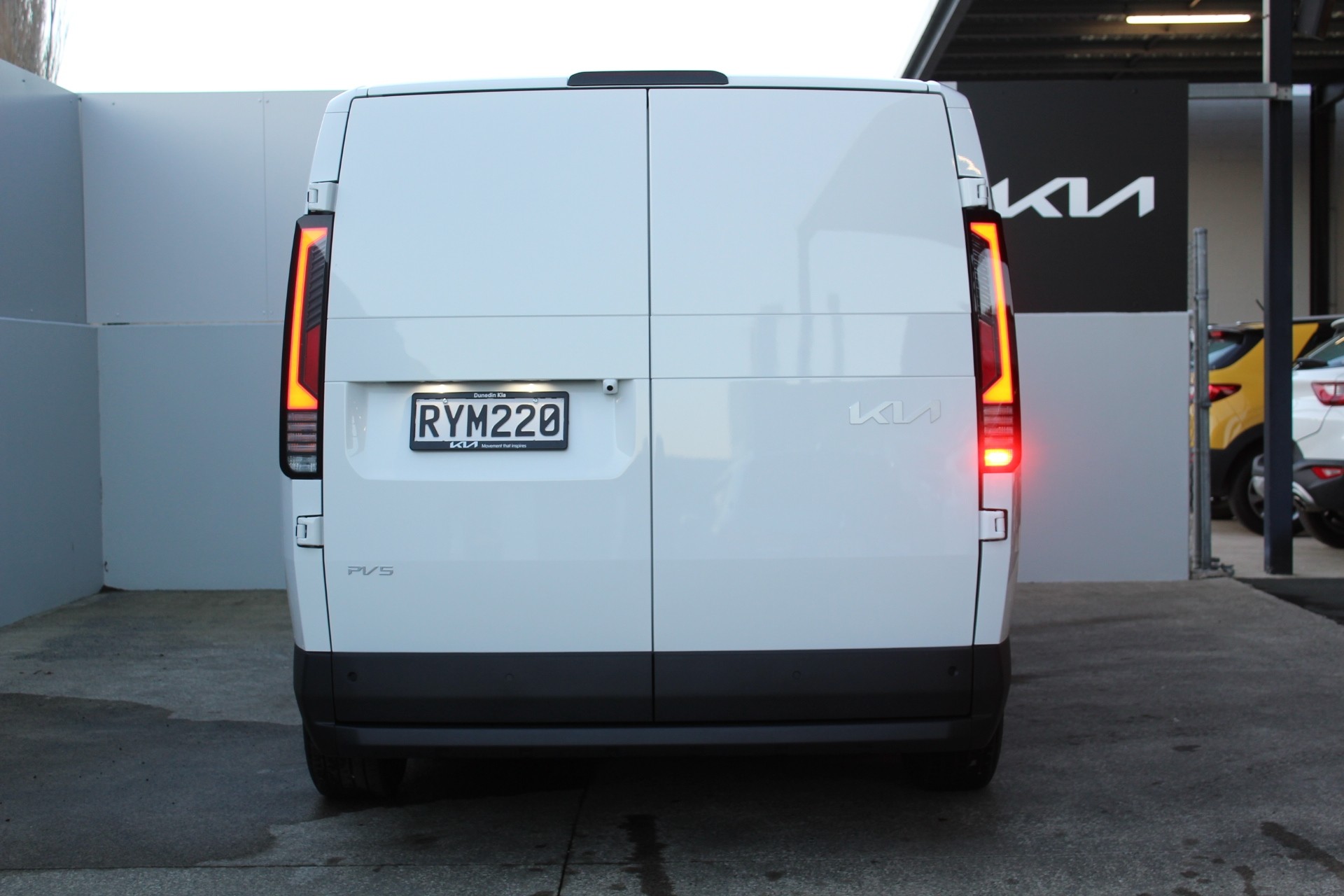 2026 Kia PV5 Cargo Van 6 door Carousel 3
