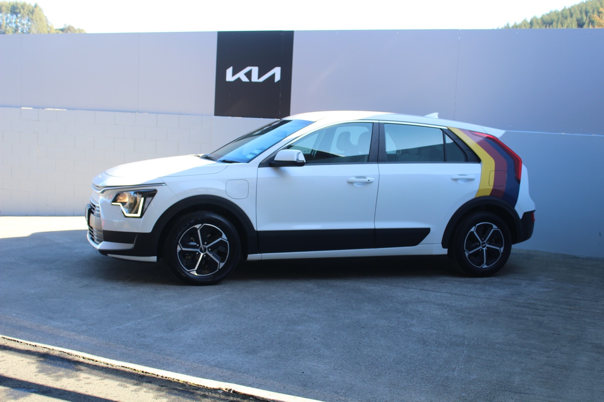 2023 Kia Niro PHEV Light 1.6L Carousel 1