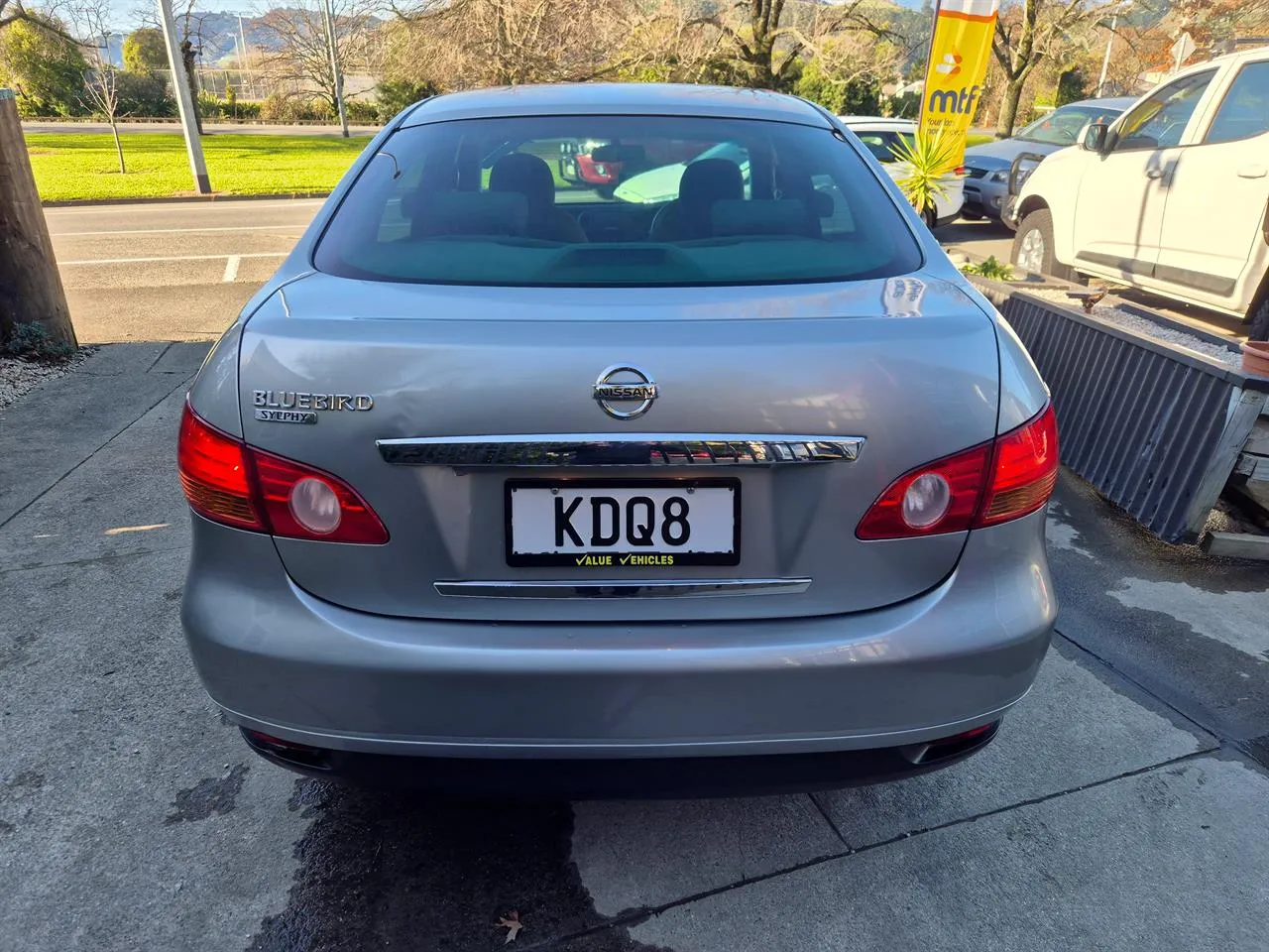 2006 Nissan Bluebird SYLPHY Carousel 7