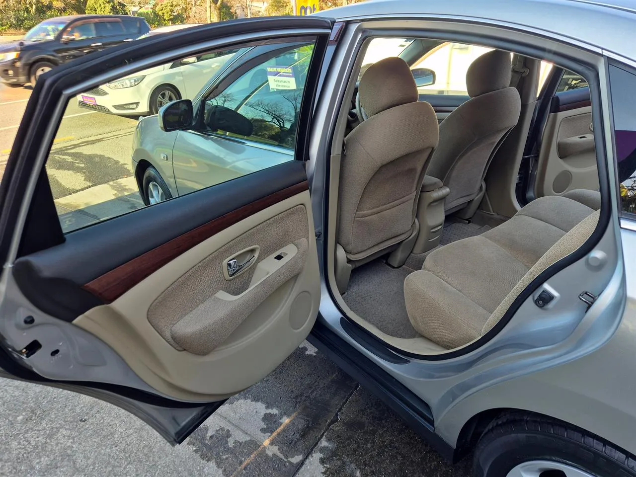2006 Nissan Bluebird SYLPHY Carousel 5