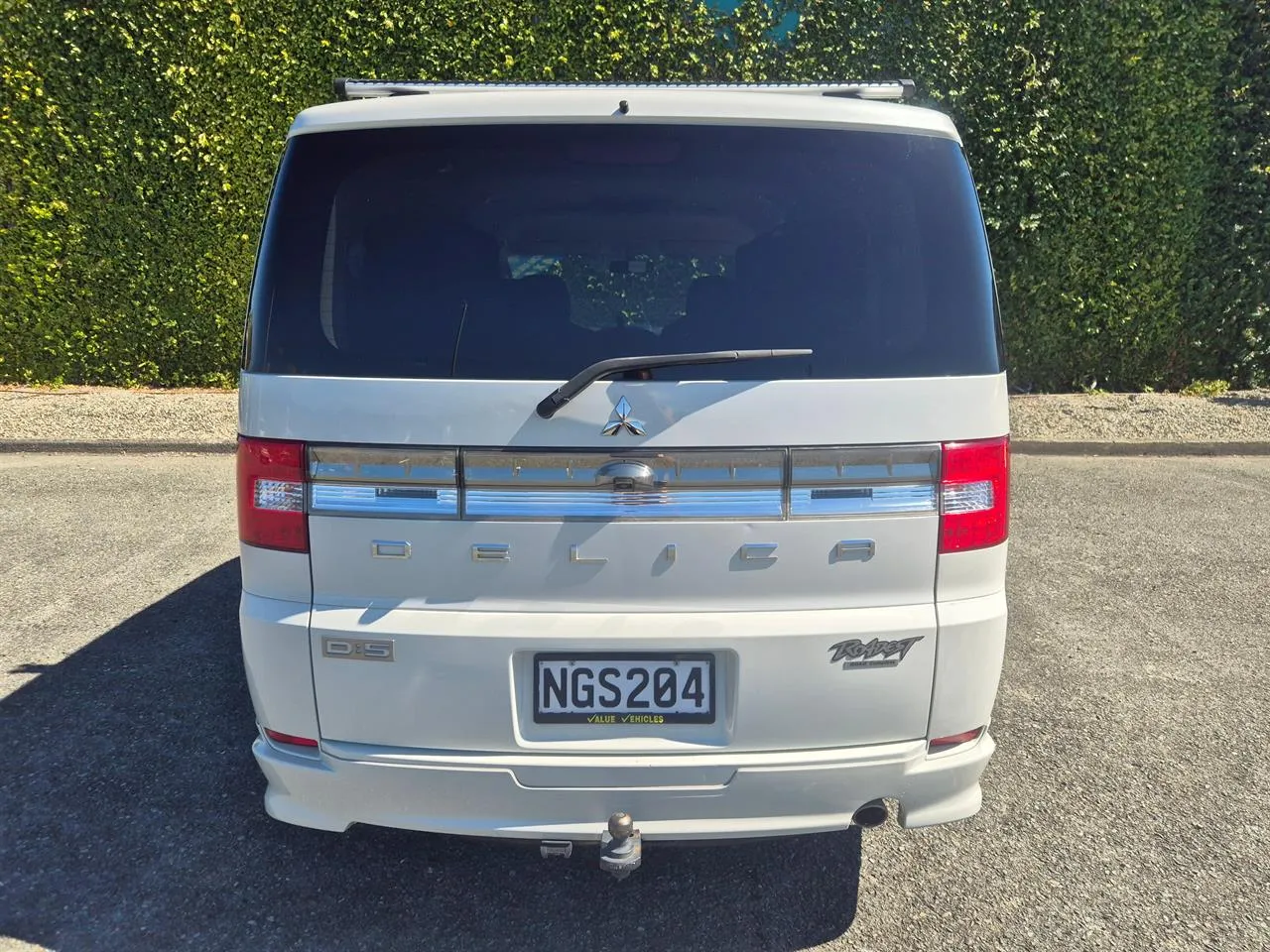 2008 Mitsubishi Delica D5 4x4 Roadest Package Carousel 6