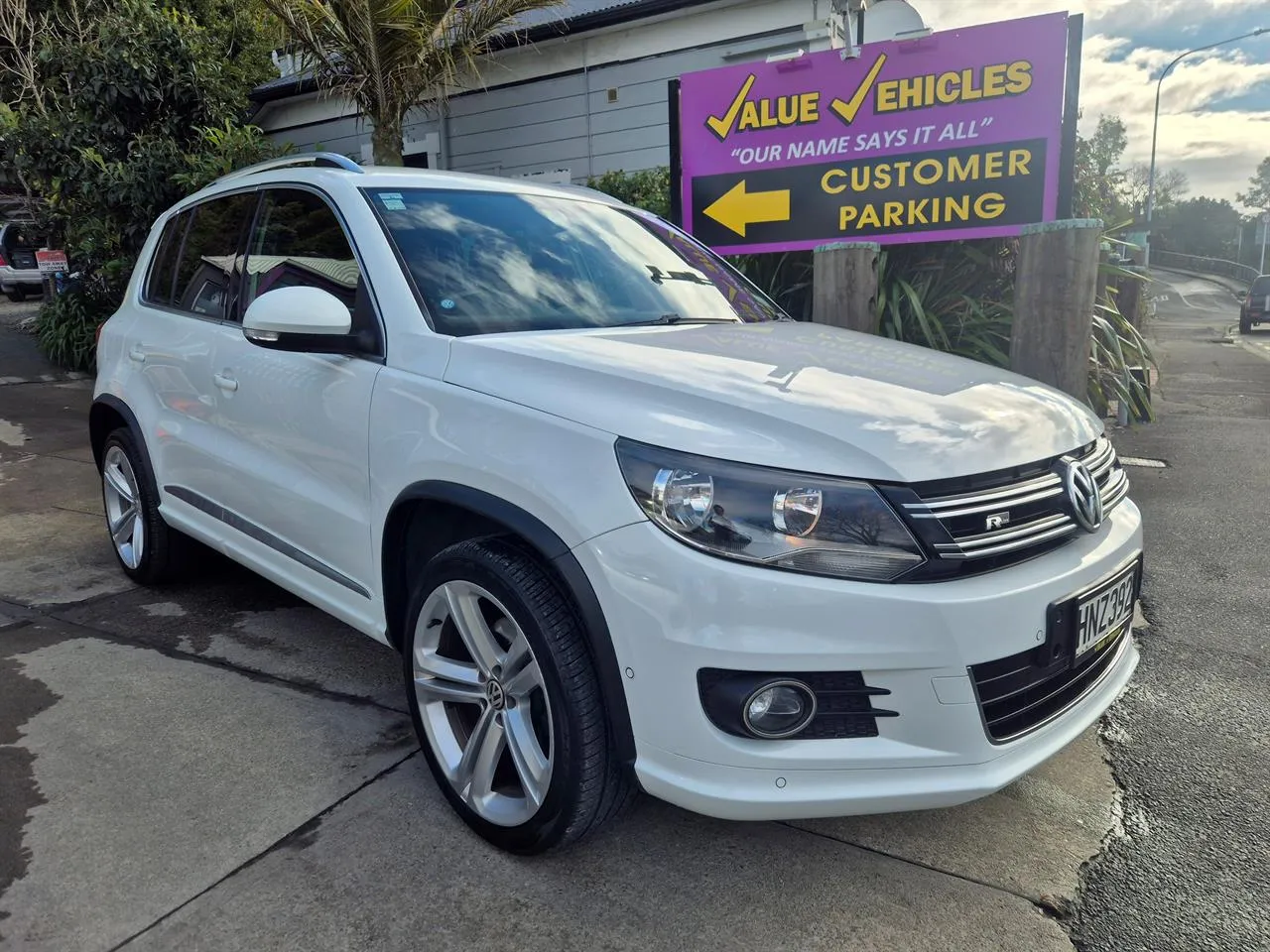 2014 Volkswagen Tiguan TSI132KW 2.0P4WD7A Carousel 8