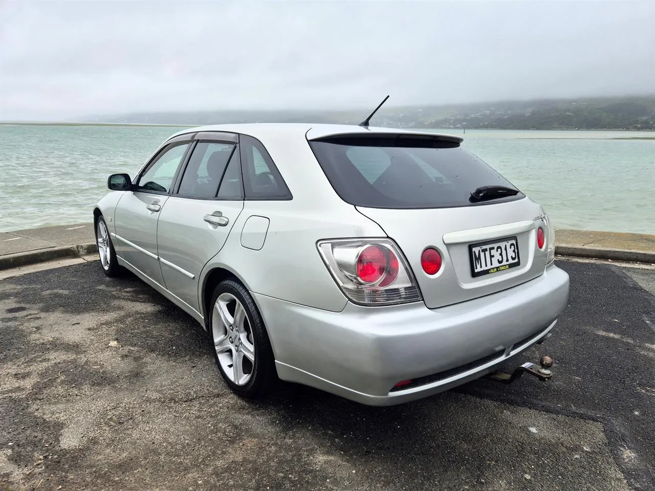 2001 Toyota Altezza Gita 2JZ AWD Carousel 3
