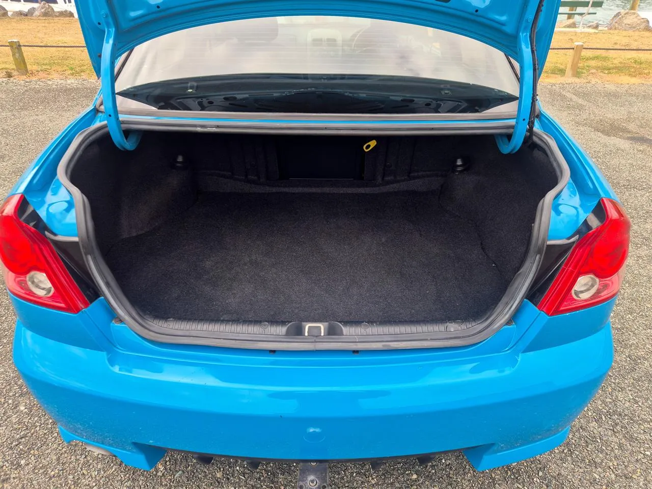 2005 Holden Commodore SV6 Carousel 3
