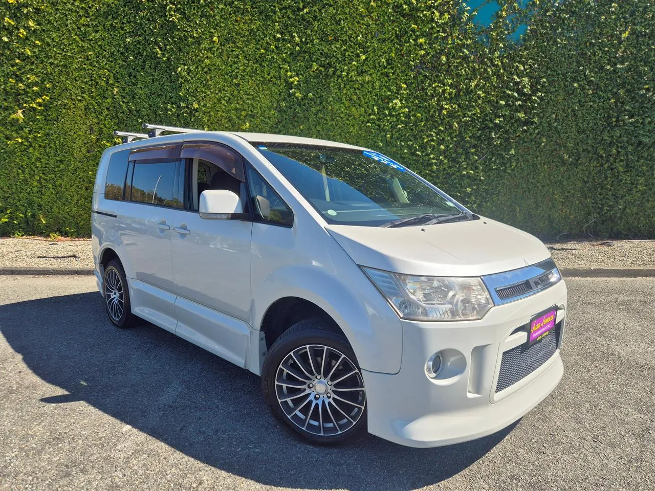 2008 Mitsubishi Delica D5 4x4 Roadest Package Carousel 9