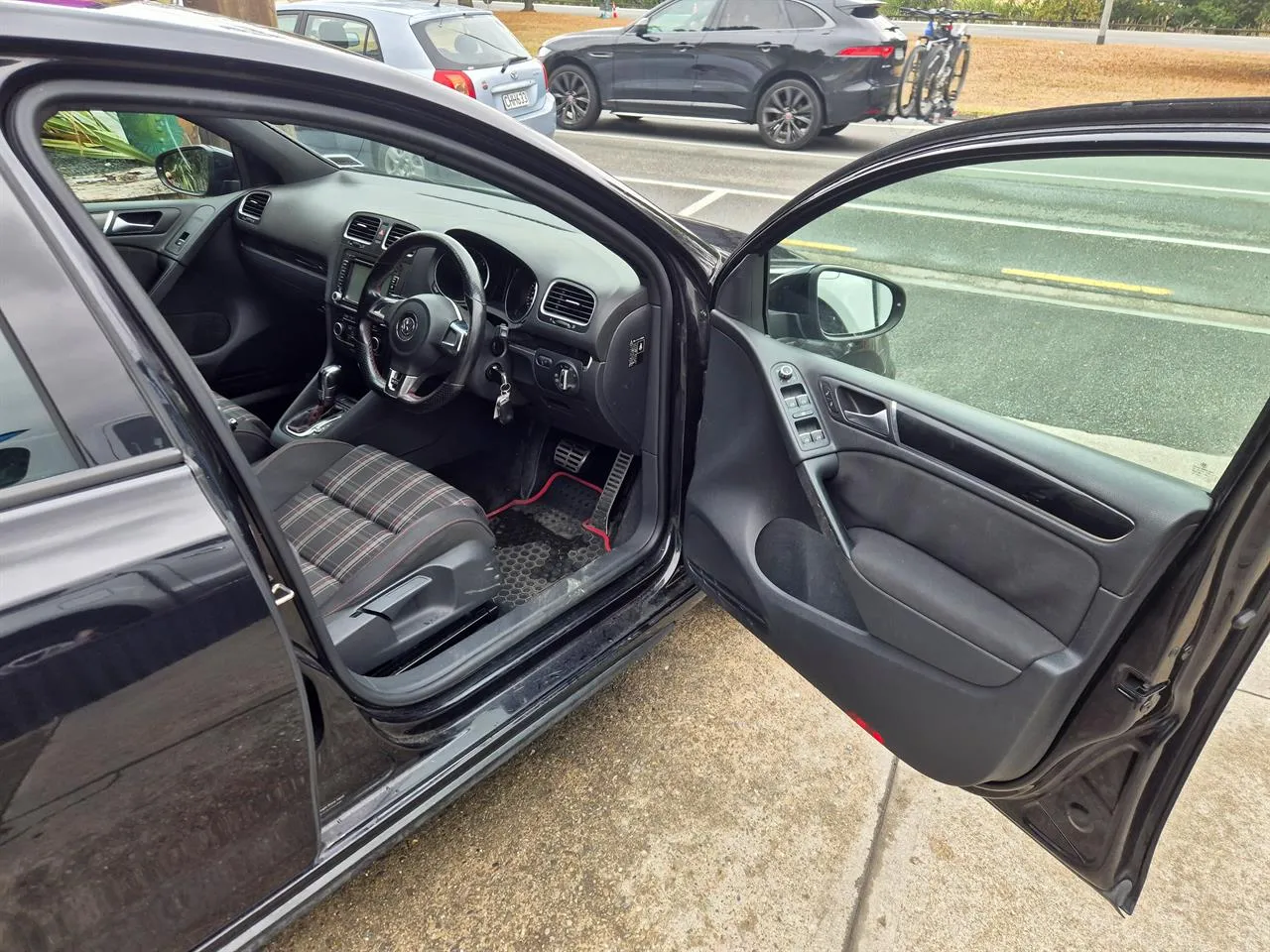 2013 Volkswagen Golf GTI Carousel 3