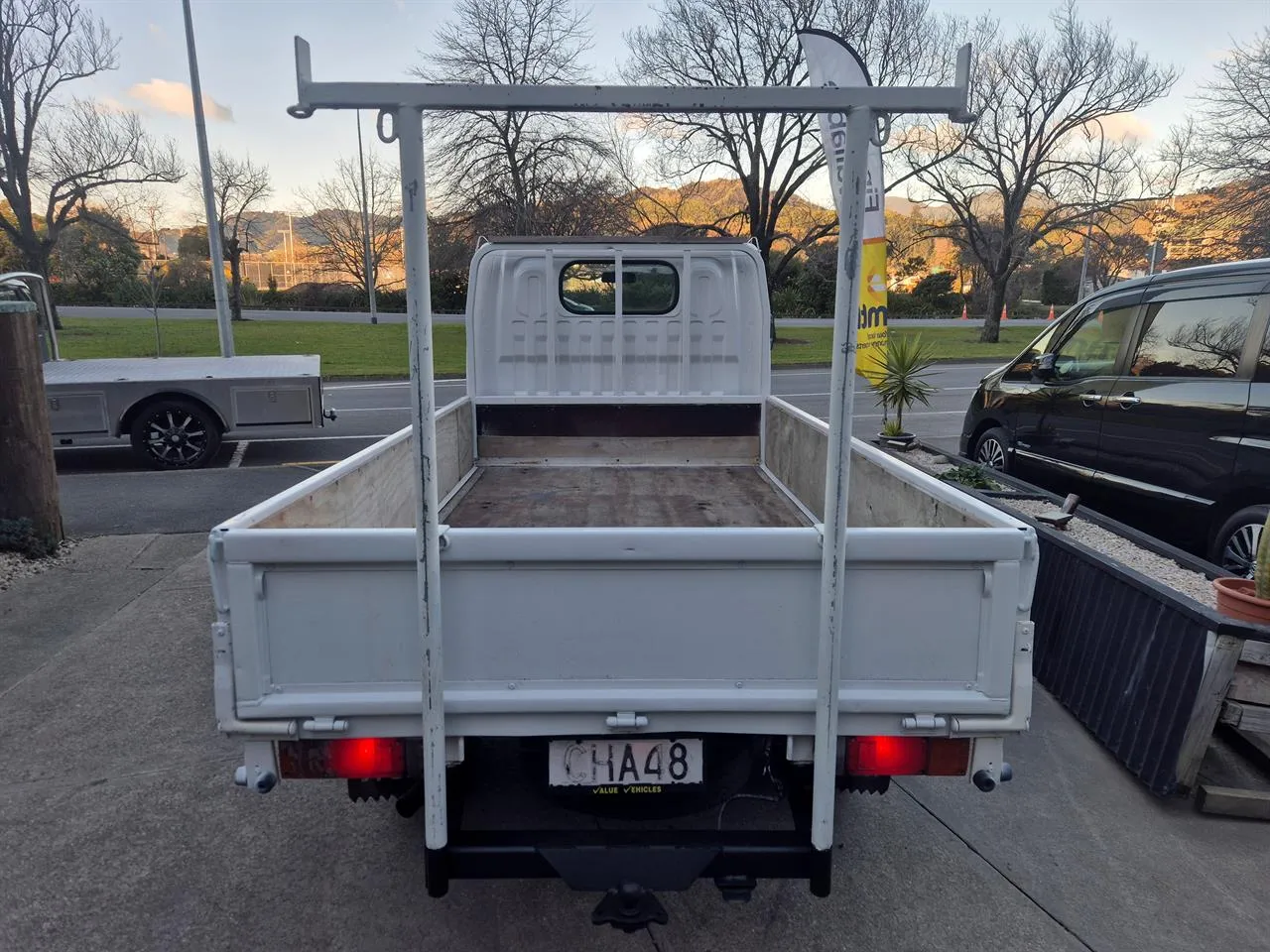 1997 Nissan Atlas 2.5D - Flatdeck - 3seater Carousel 5