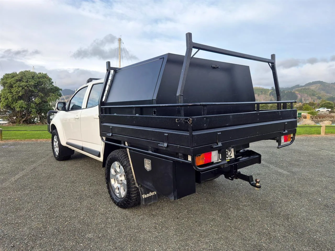2017 Holden Colorado 4x4 Flatdeck Carousel 5
