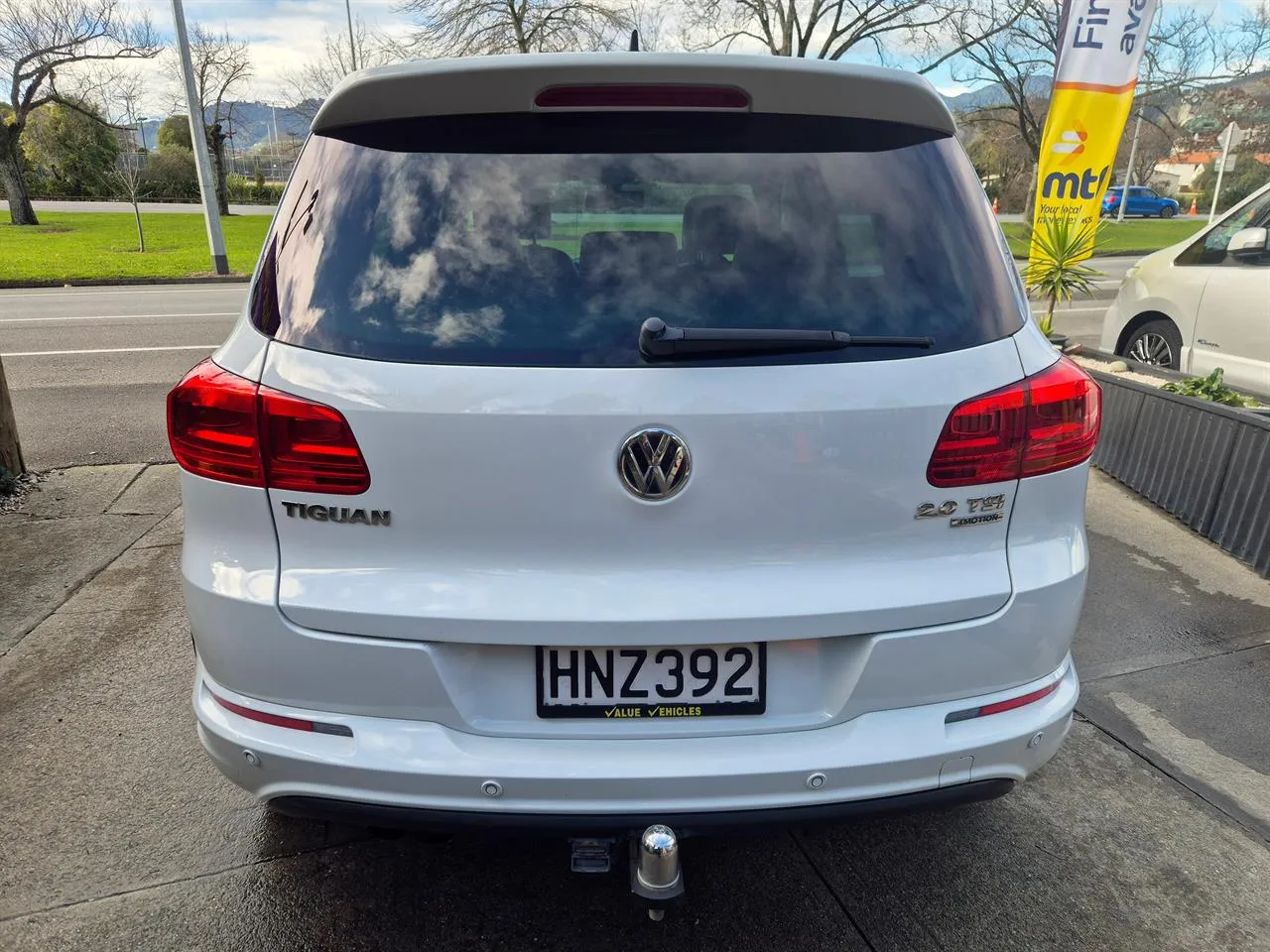 2014 Volkswagen Tiguan TSI132KW 2.0P4WD7A Carousel 6