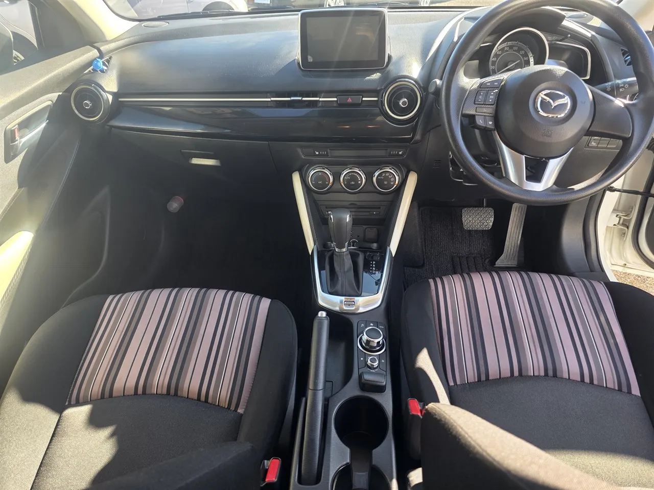 2015 Mazda DEMIO 13S URBAN Carousel 8