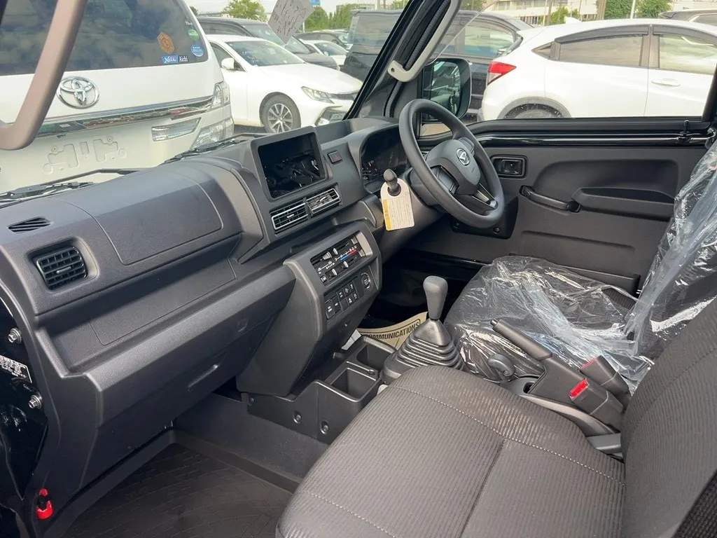 2025 Daihatsu HIJET JUMBO 4X4 Carousel 2