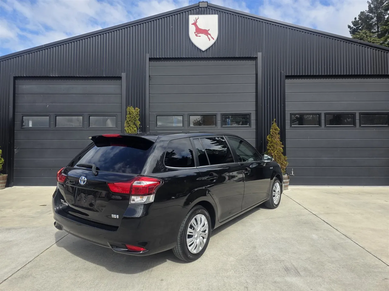 2016 Toyota COROLLA FEILDER HYBRID WAGON Carousel 5