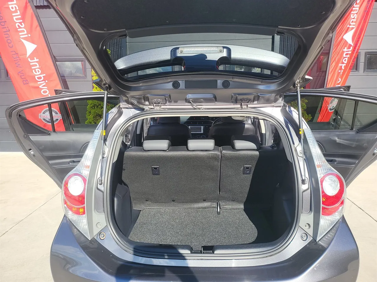 2014 Toyota AQUA G SPEC WITH LEATHER Carousel 7