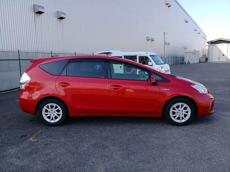2013 Toyota Prius ALPHA G 7 SEATER Carousel 8
