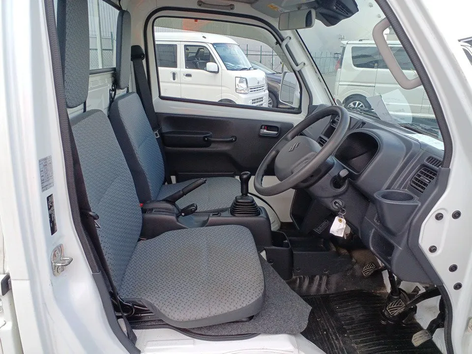 2019 Suzuki Carry 4X4, HI LOW RATIO AND SAFETY PACK Carousel 8