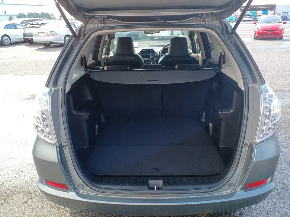 2012 Honda Fit SHUTTLE HYBRID Carousel 9