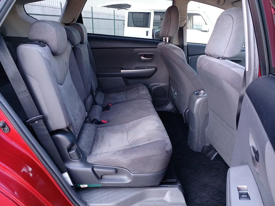 2013 Toyota Prius ALPHA G 7 SEATER Carousel 2